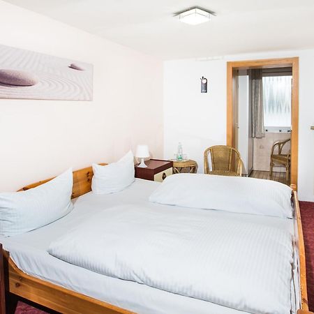 Hotel Ellenzer Goldbaeumchen Extérieur photo