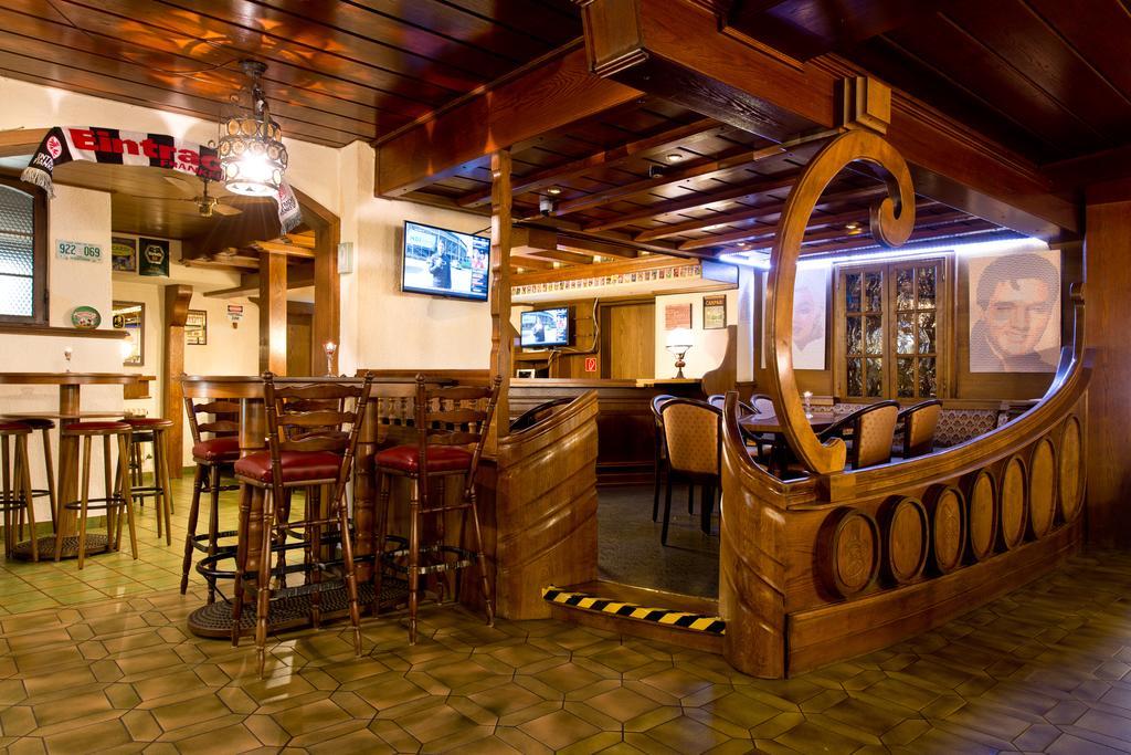 Hotel Ellenzer Goldbaeumchen Extérieur photo