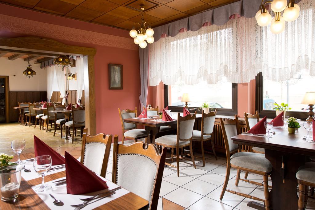 Hotel Ellenzer Goldbaeumchen Extérieur photo