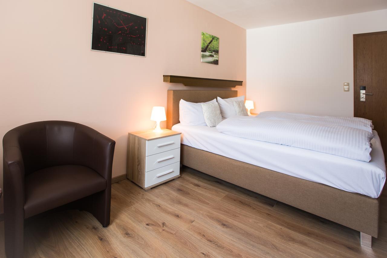 Hotel Ellenzer Goldbaeumchen Extérieur photo